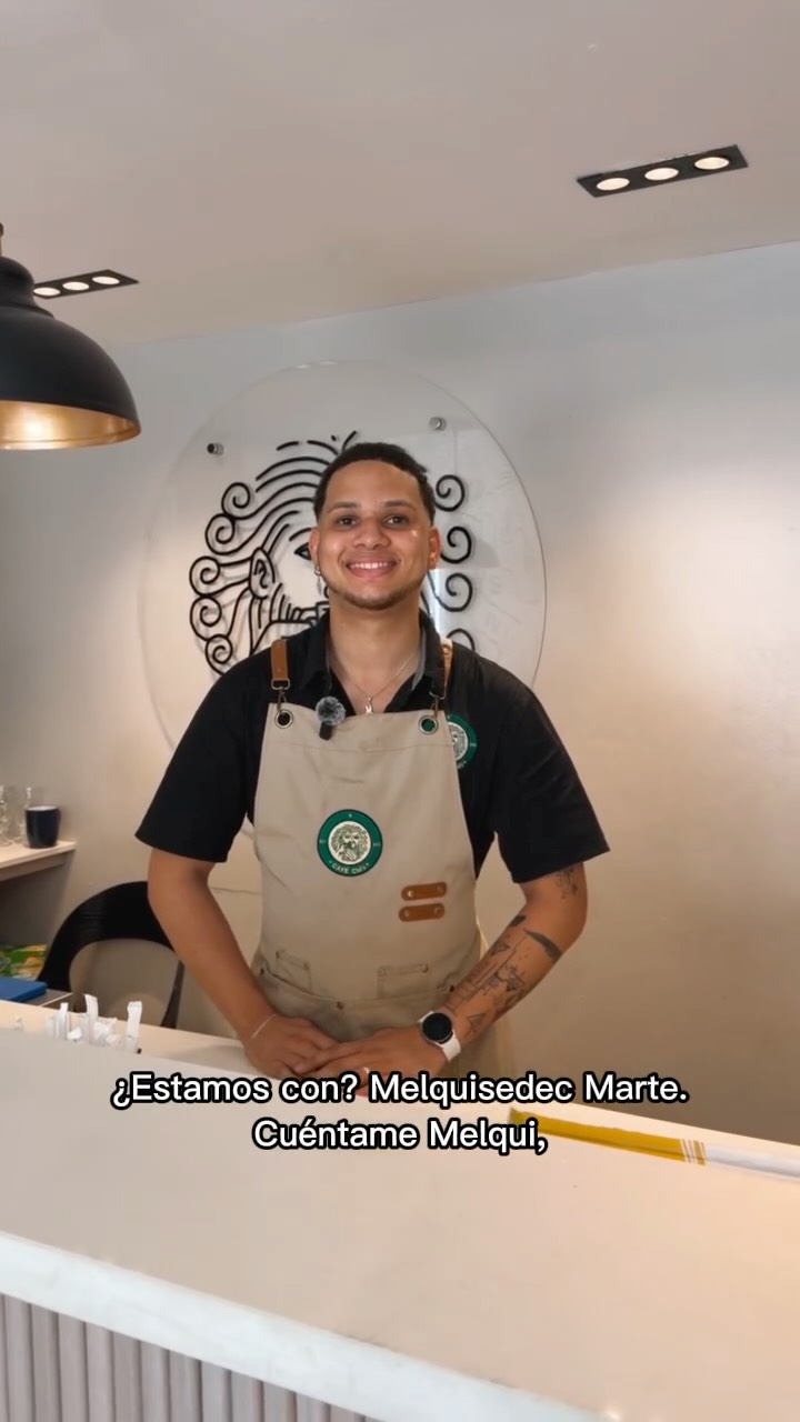 Preguntas y café? Siempre buena combinación.

Hoy respondemos algunas de las preguntas que más nos hacen mientras preparamos uno de nuestros favoritos: el Caramel Cappuccino.

Cremoso, balanceado y con ese toque dulce que lo hace perfecto para cualquier momento del día.

Te leemos en los comentarios 👇🏻

#CasaBalcon #CaramelCappuccino