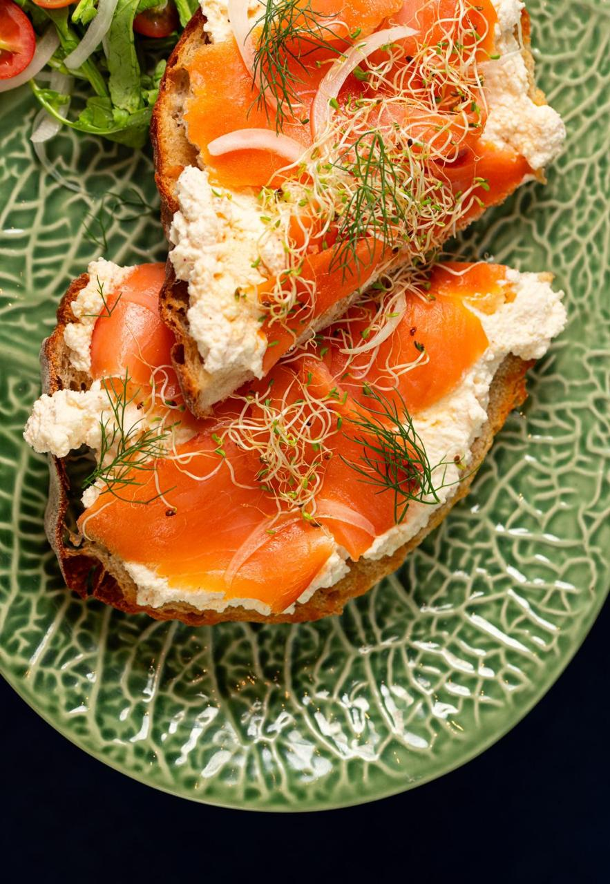 Salmón Toast